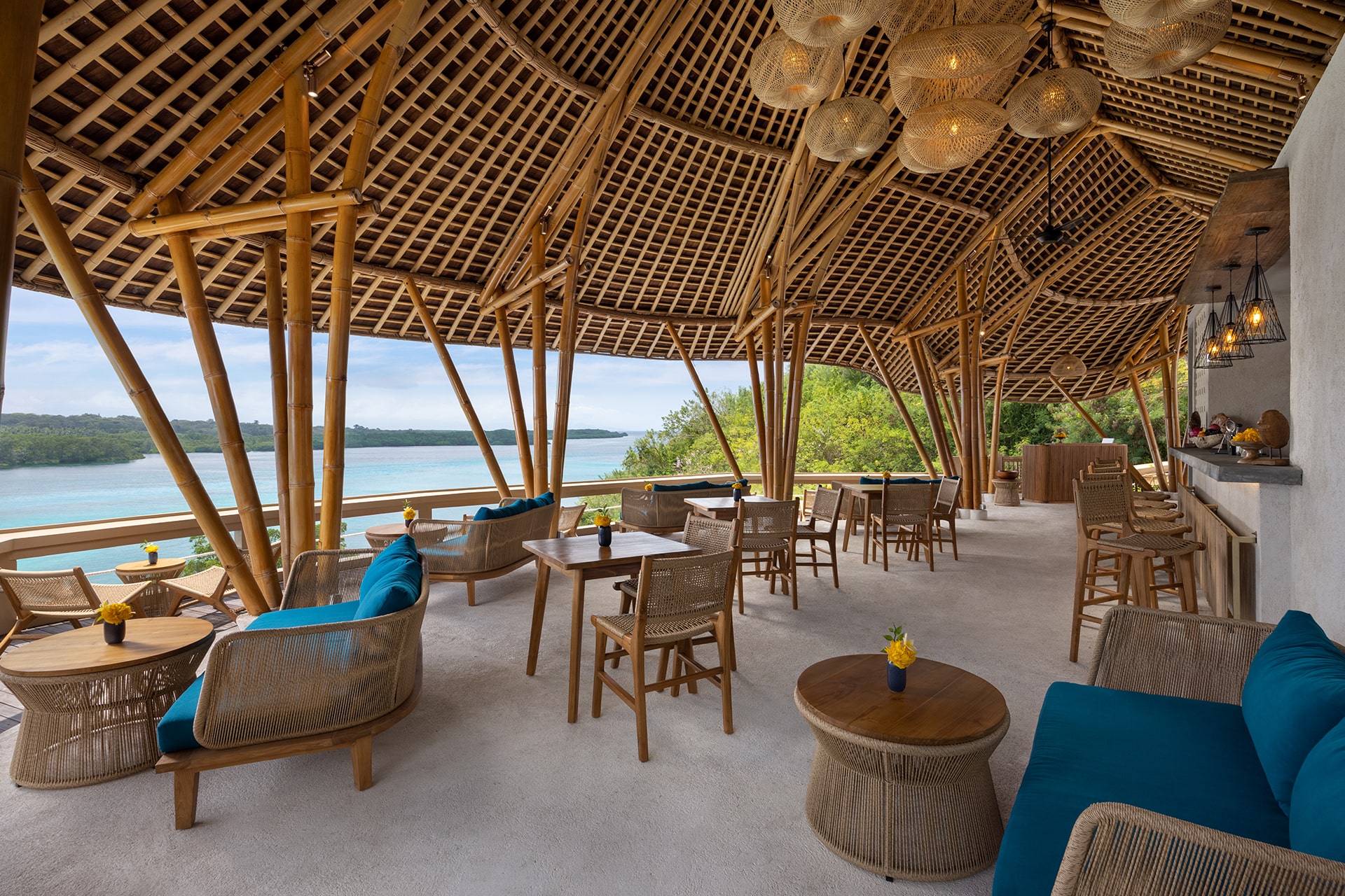 Ceningan Lounge Club & Bar